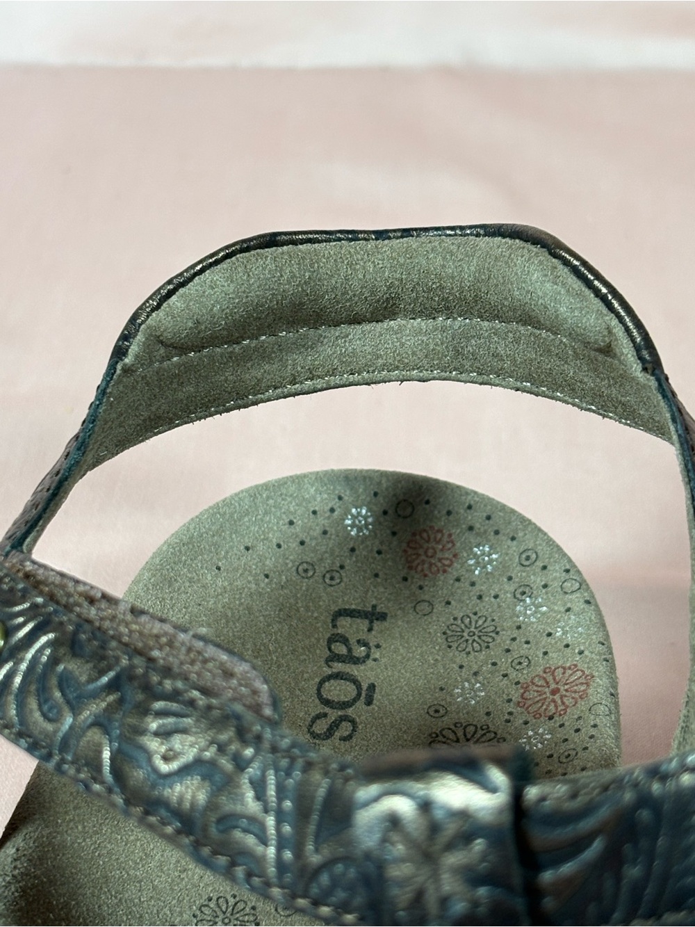 Taos Footwear Trophy 2 Strappy Bronze Metallic Sandals Women's Size 11 - Picture 9 of 12